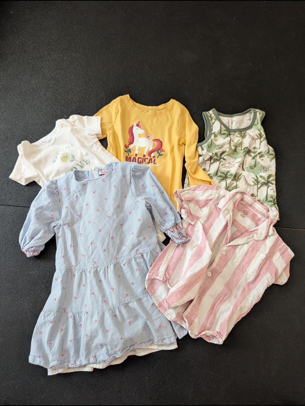 2/$5 Lot Of Kid Tops & Dress Sizes 2T-4T